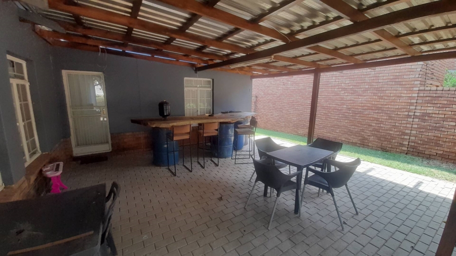 3 Bedroom Property for Sale in Ifafi North West